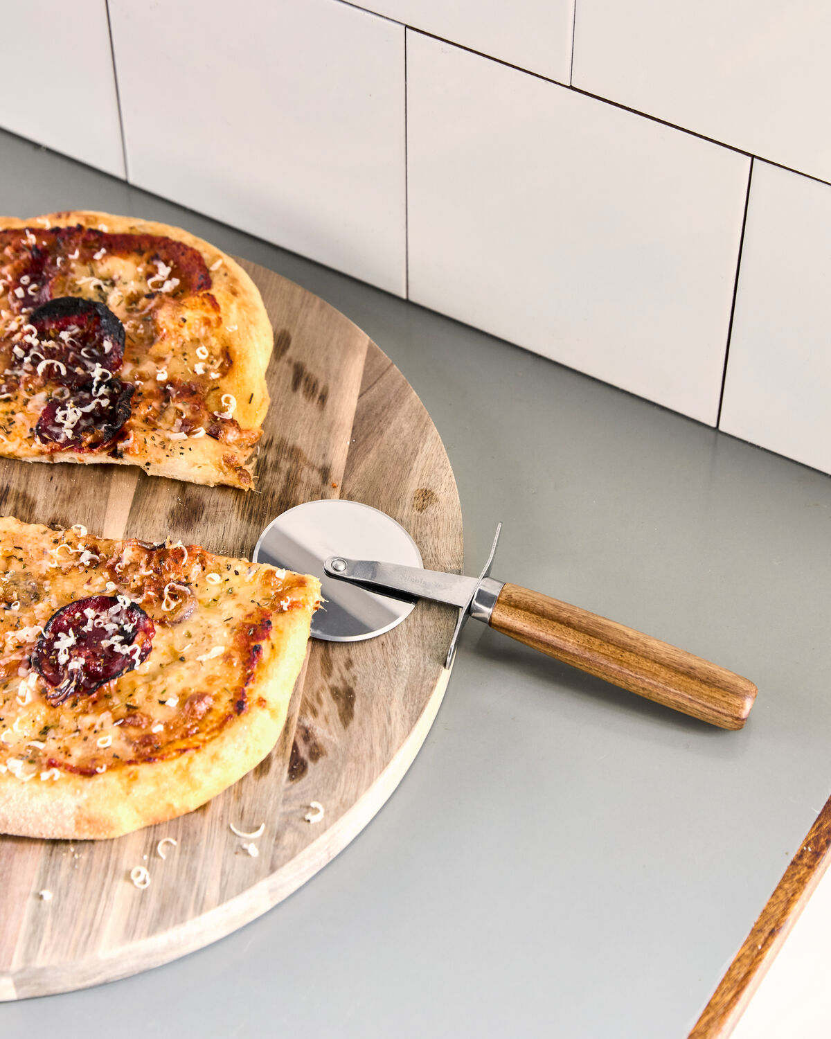 Pizzaschneider, Natur