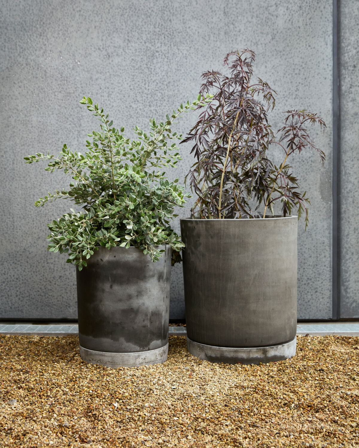 Blumentopf mit Untersetzer, HDHook, Hellgrau