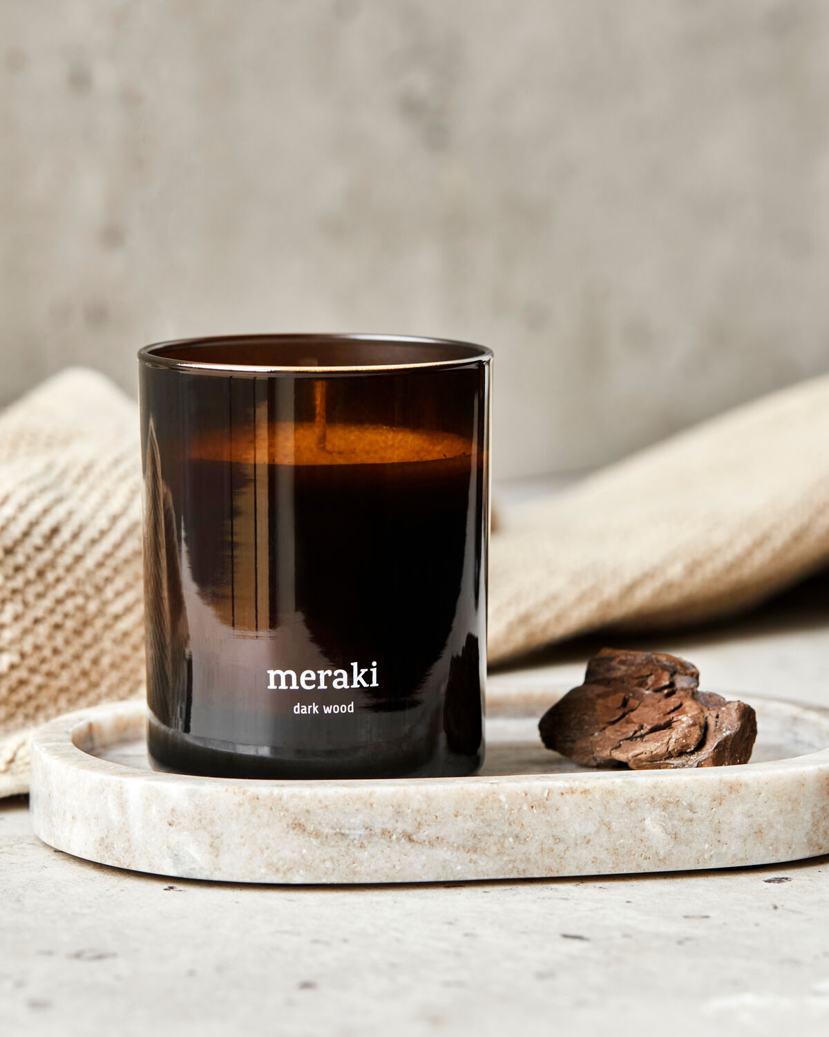 Scented candle, Dark Wood, 200 g